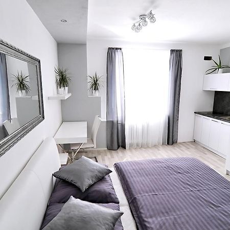 Avax Apartment Liberec Kültér fotó